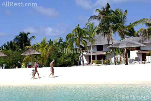 Dhonveli Beach & Spa 2